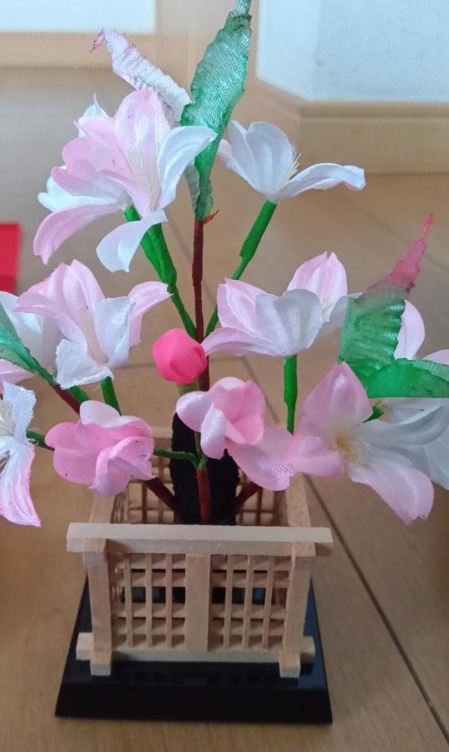 雛人形 親王床飾り 1体サイズ　縦横20センチ×高さ16センチ