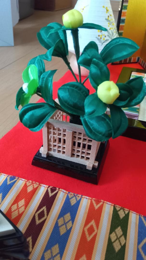 雛人形 親王床飾り 1体サイズ　縦横20センチ×高さ16センチ