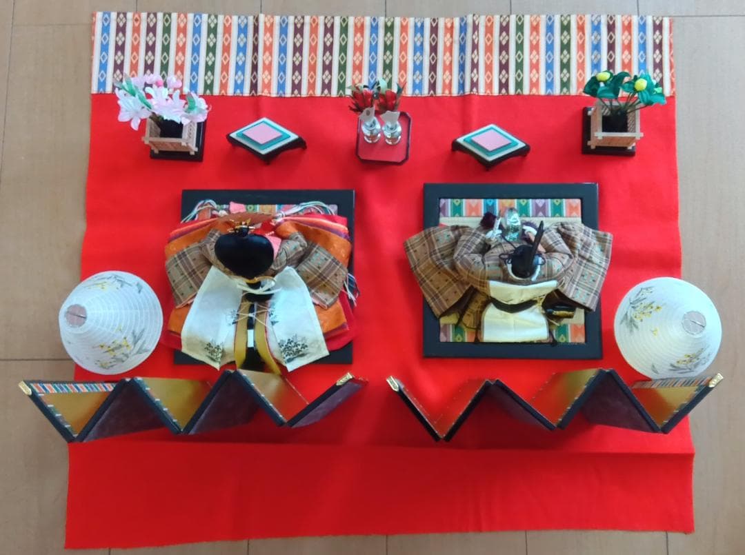 雛人形 親王床飾り 1体サイズ　縦横20センチ×高さ16センチ