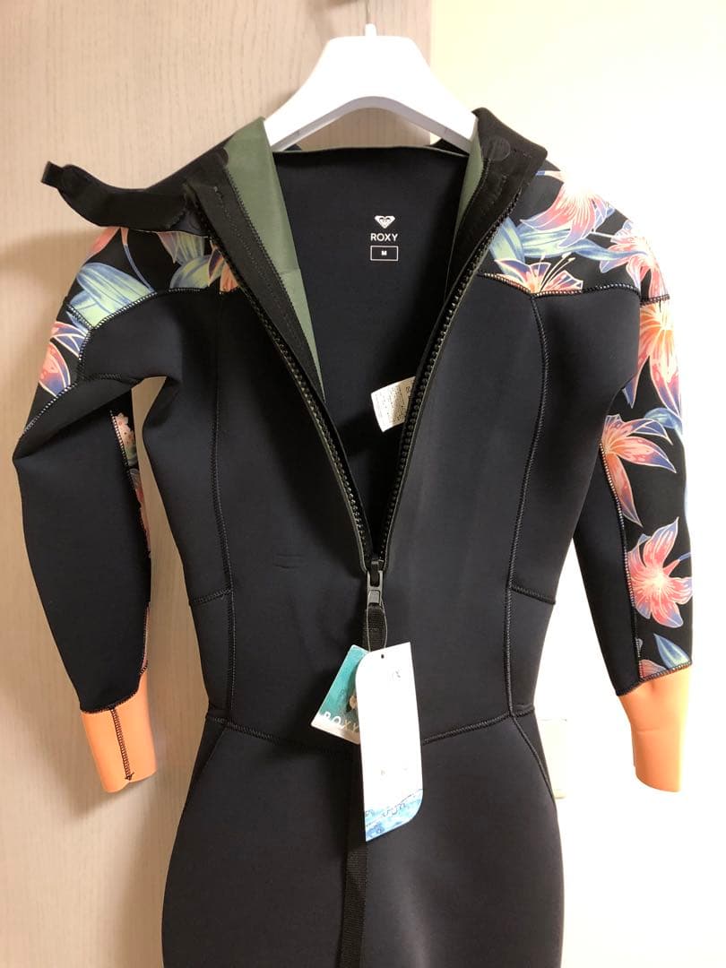 ROXY フラワーパターン ウェットスーツ