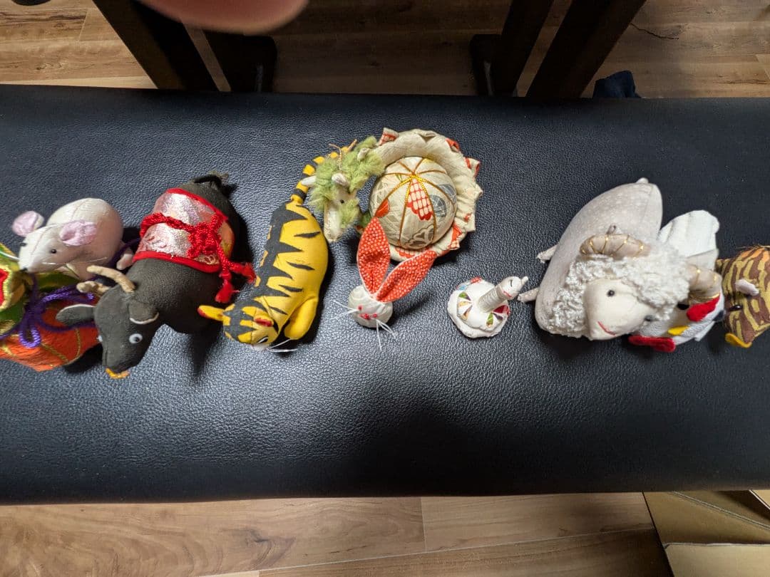 つるし飾り　正絹　動物 9こ　干支