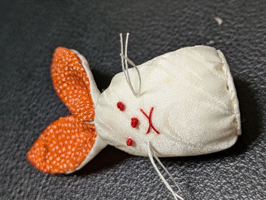 つるし飾り　正絹　動物 9こ　干支