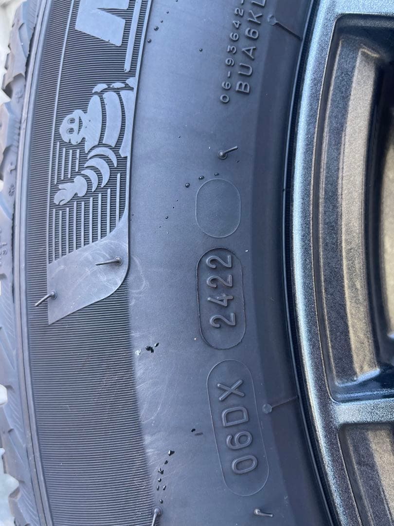 日産ARIYA スタットレスタイヤホイールセット　235/55R19