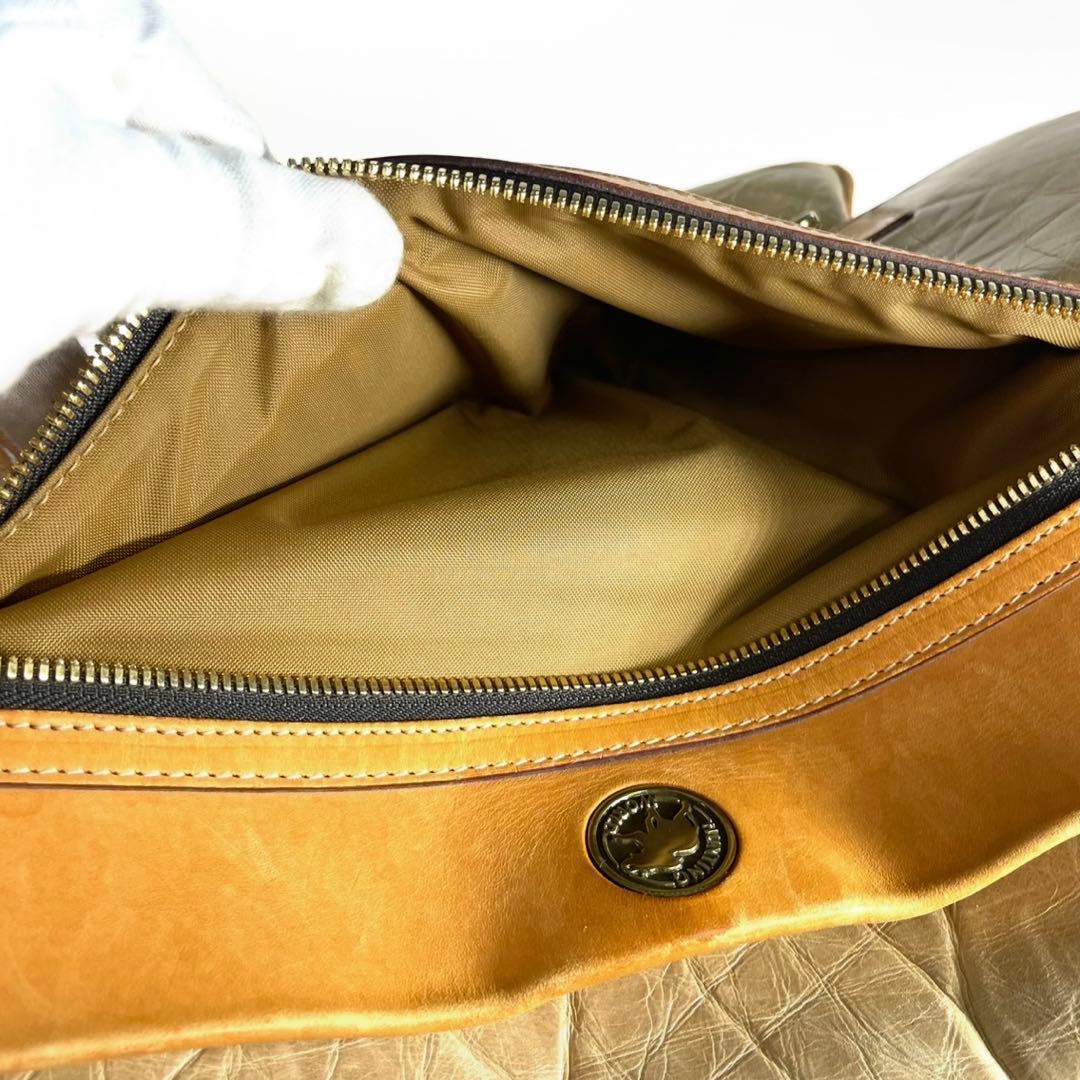 HUNTING WORLD ショルダーバッグ メッセンジャーバッグ a820