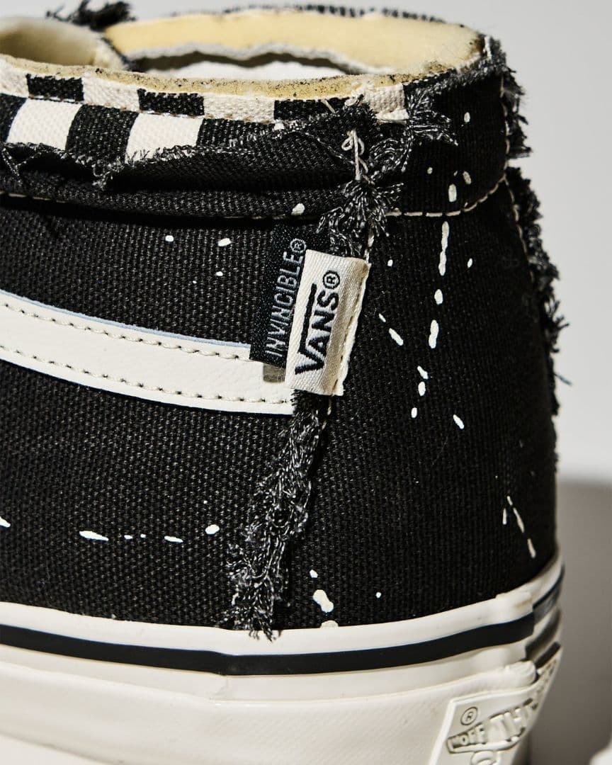 invincibleコラボ【新品/25cm】VANS SK8-MID バンズ 黒