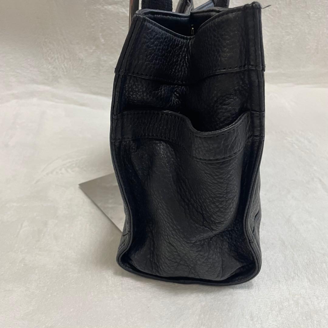 美品　トリーバーチ　トートバッグ　エンボスロゴ　レザー　ブラック　A4