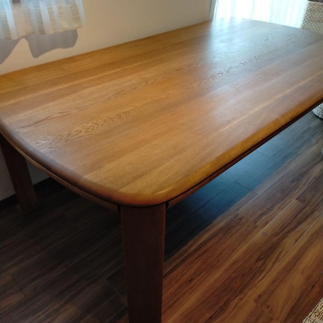 カリモク　ダイニングテーブル