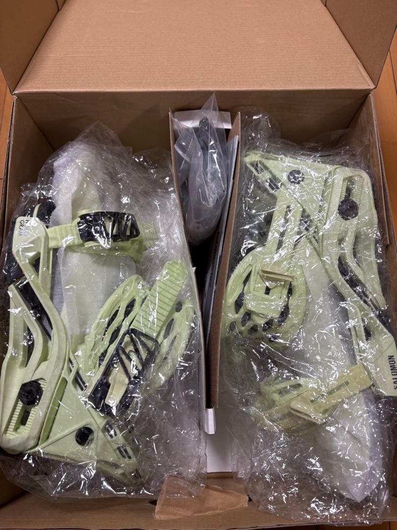 SALOMON スノーボードビンディング ホログラム　HOLOGRAM S