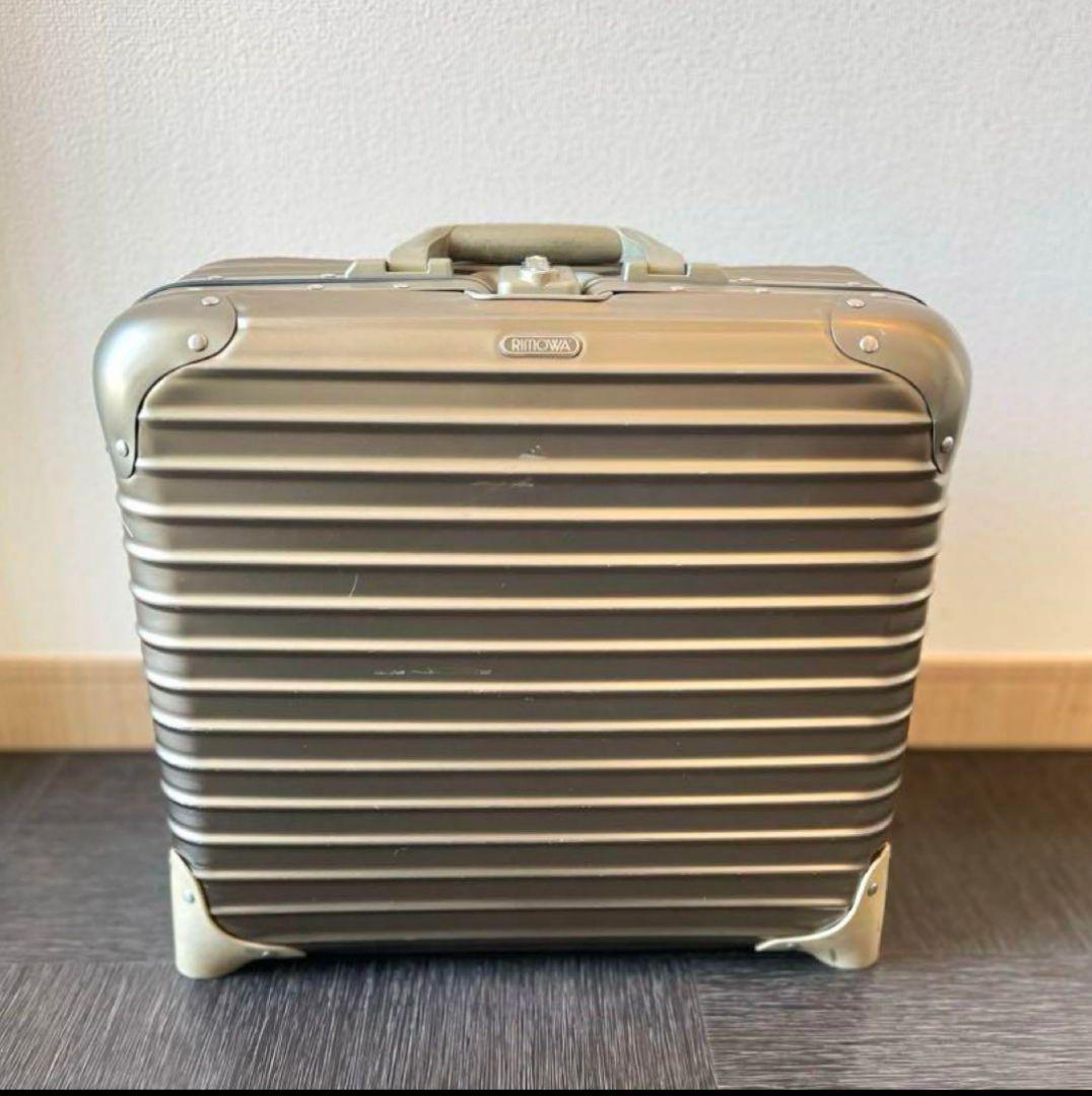 【Hiro Ushi】RIMOWAビジネストローリー　トパーズ　チタニウム