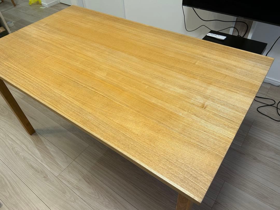美品　無印良品　ダイニングテーブル　タモ材　幅140cm ナチュラルウッド 木製