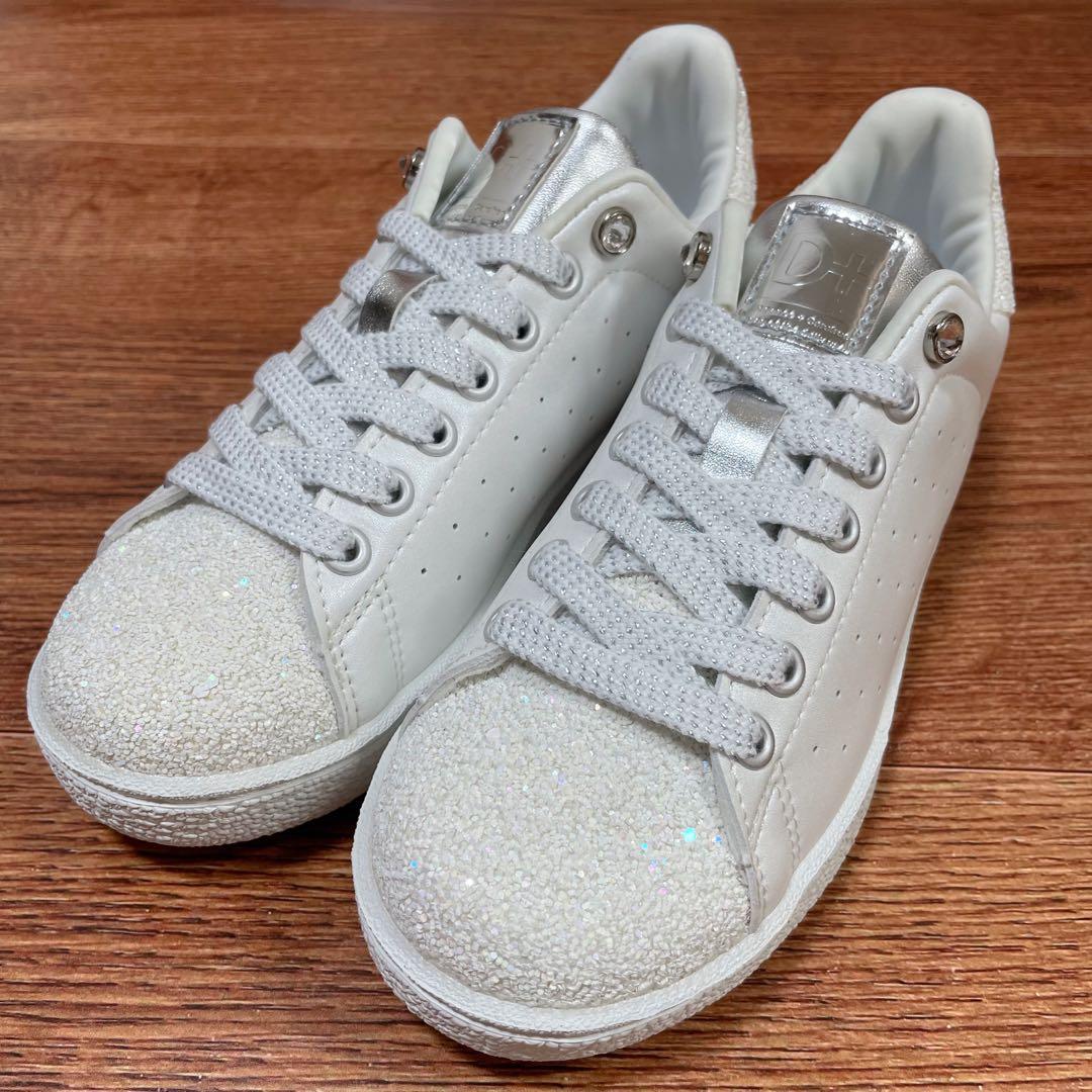 新品未使用品✨プラスダイアナ　スニーカー　グリッター　ホワイトパール　シルバー