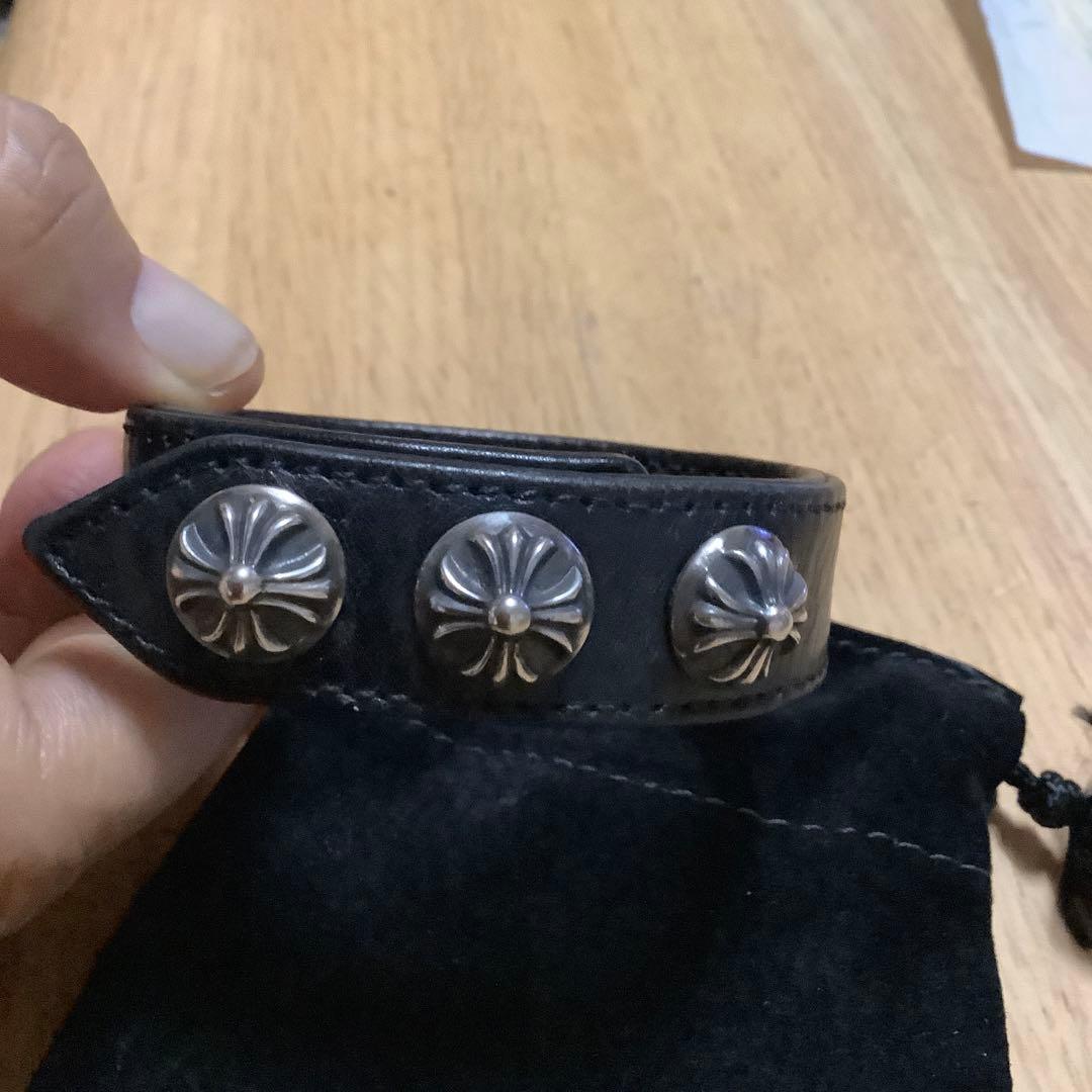 レザー ブレスレット 黒 シルバー装飾 付属ポーチ付き