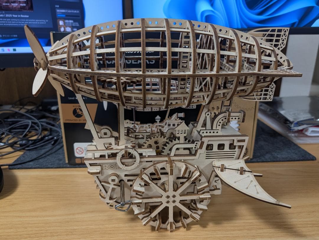 完成品 ROKR 飛行船 オルゴール付き 木製 からくり模型 インテリア 置物