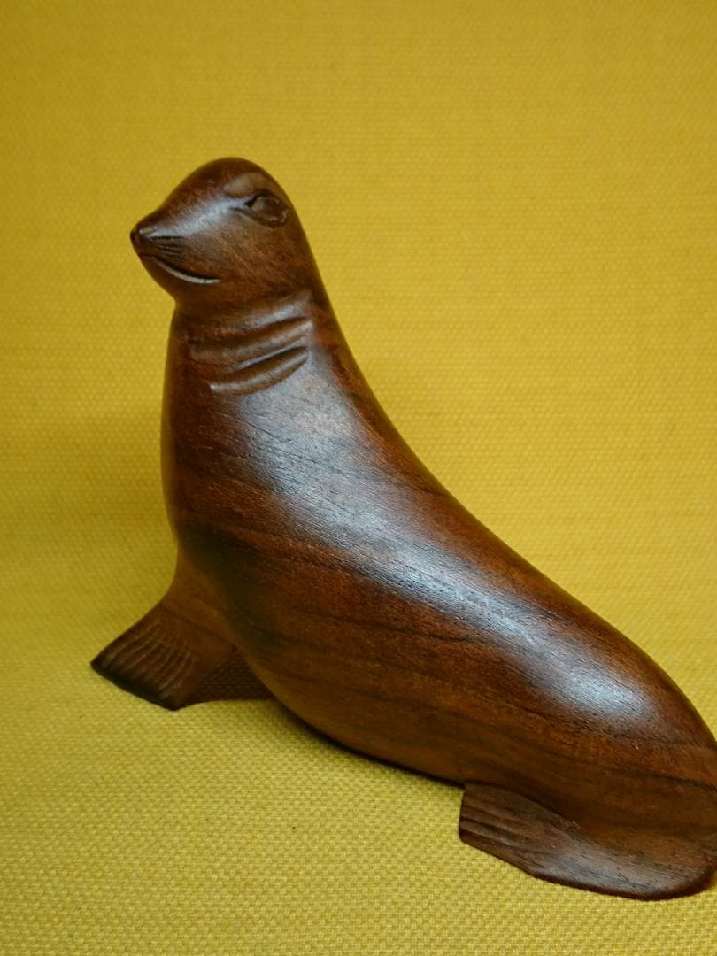 アザラシ　木彫　オブジェ　置物　インテリア　工芸品　美術品　A2742