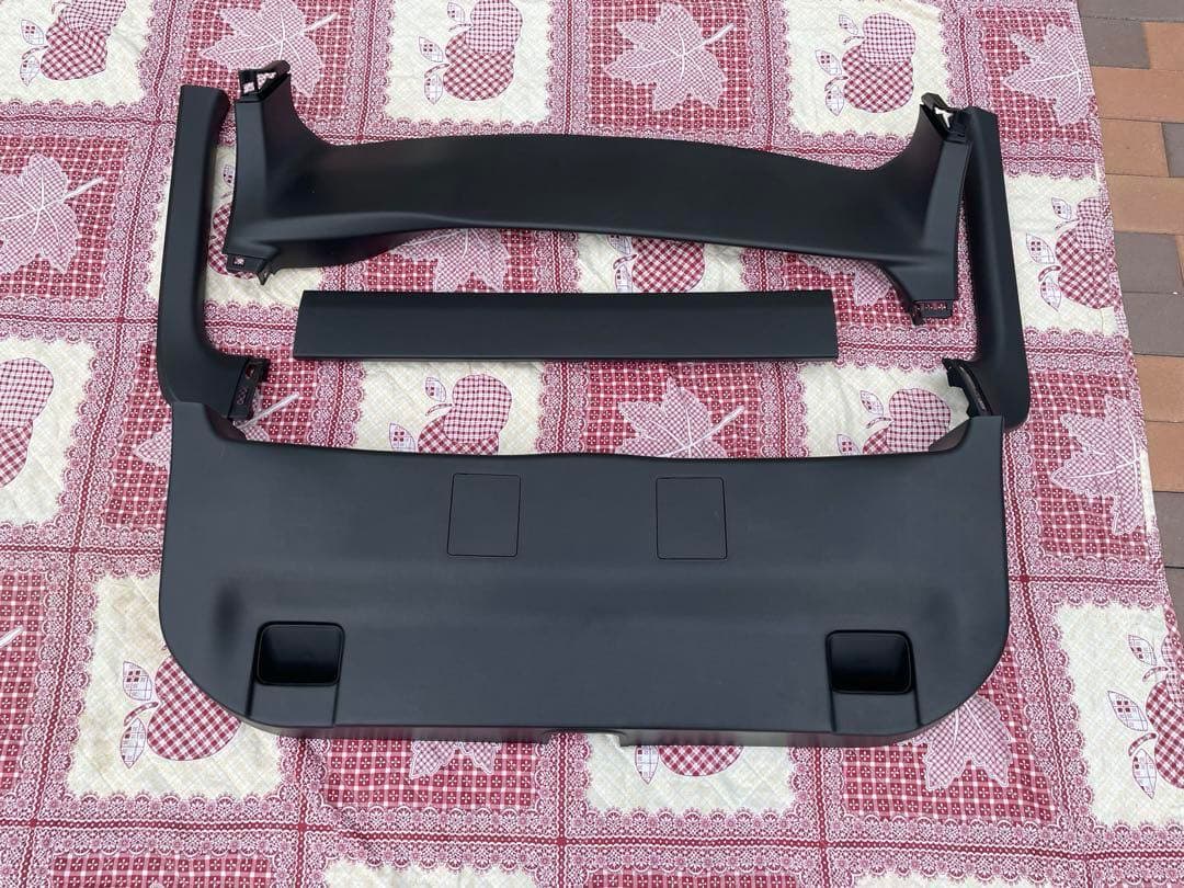 プリウス純正黒内装トリム