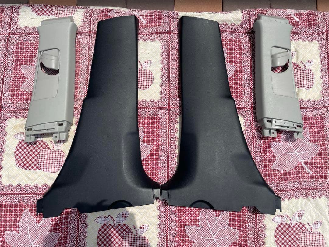 プリウス純正黒内装トリム