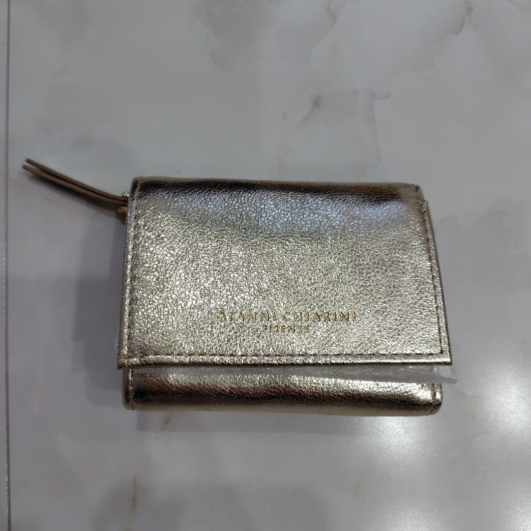 新品　未使用Gianni Chiarini ゴールド 三つ折り財布