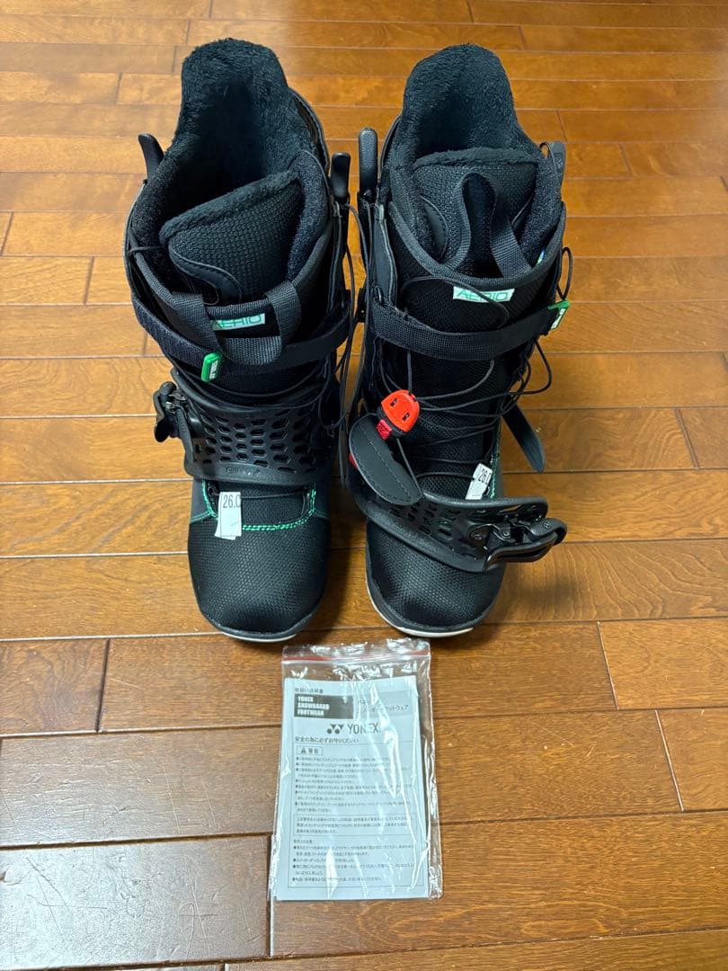 ※トクさん※ YONEX スノーボードブーツ2つ