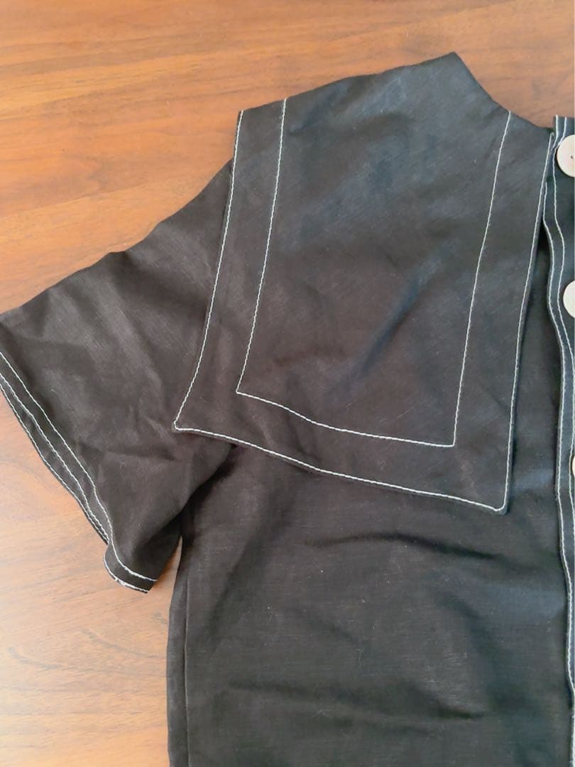 小谷実由着用 OSHIMA REI Big Collar Blouseブラック