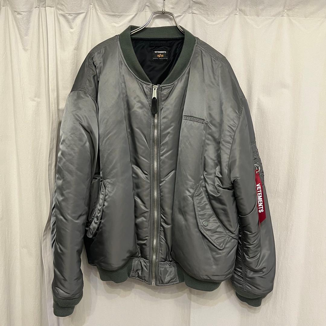 VETEMENTS ヴェトモン リバーシブルエンジェルボンバー Lサイズ 美中古