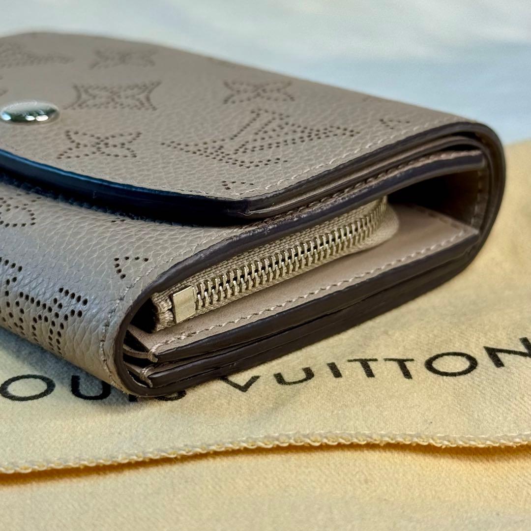 ルイヴィトン ポルトフォイユ マヒナ イリス ガレ 二つ折り財布