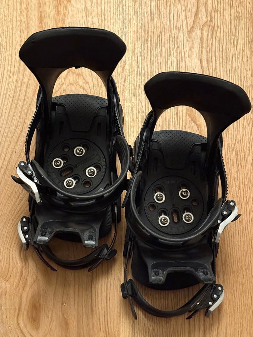 Salomon district サロモン ディストリクト バインディング