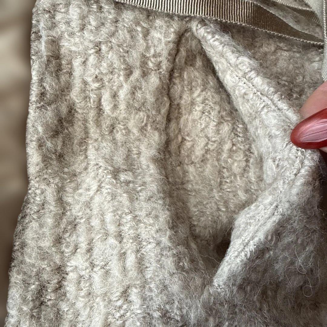 ダーマコレクシン　背中ダウンジャケット？カーディガン　ベージュカラー