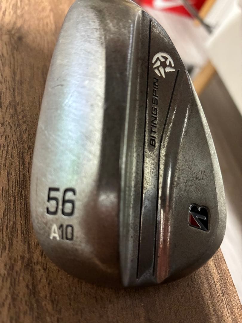 Biting Spin 56度ウェッジノーメッキ
