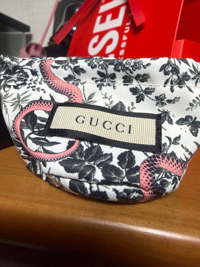 GUCCI シルバーリンクチェーンネックレス