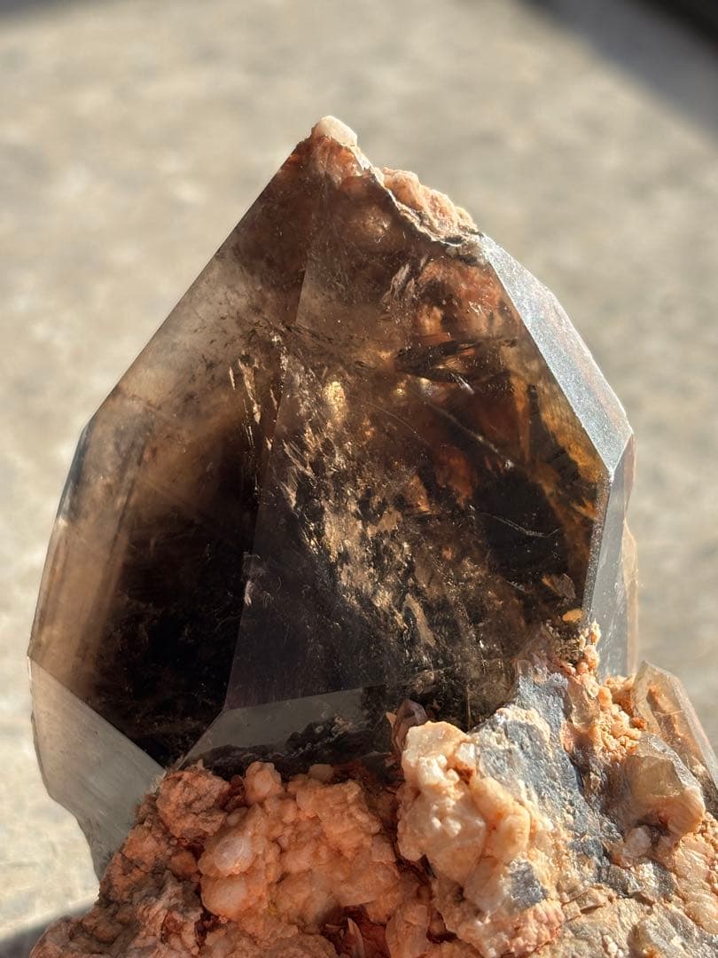 モザンビーク産　スモーキークォーツ　黒水晶　407g ファントムあり　天然石