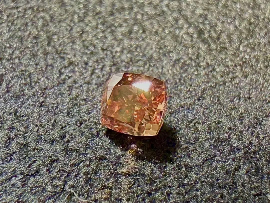 オーストラリア連邦アーガイル鉱山ピンクダイヤモンド　AGT鑑　0.133ct