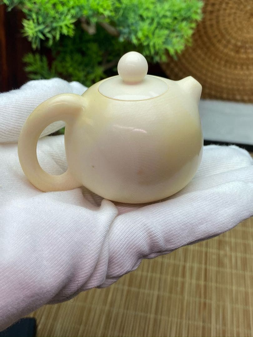 天然マンモス牙美しい手作り彫刻　1ポットの置物　握り物