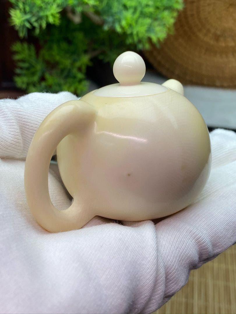 天然マンモス牙美しい手作り彫刻　1ポットの置物　握り物