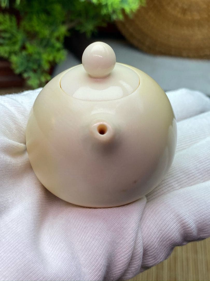 天然マンモス牙美しい手作り彫刻　1ポットの置物　握り物