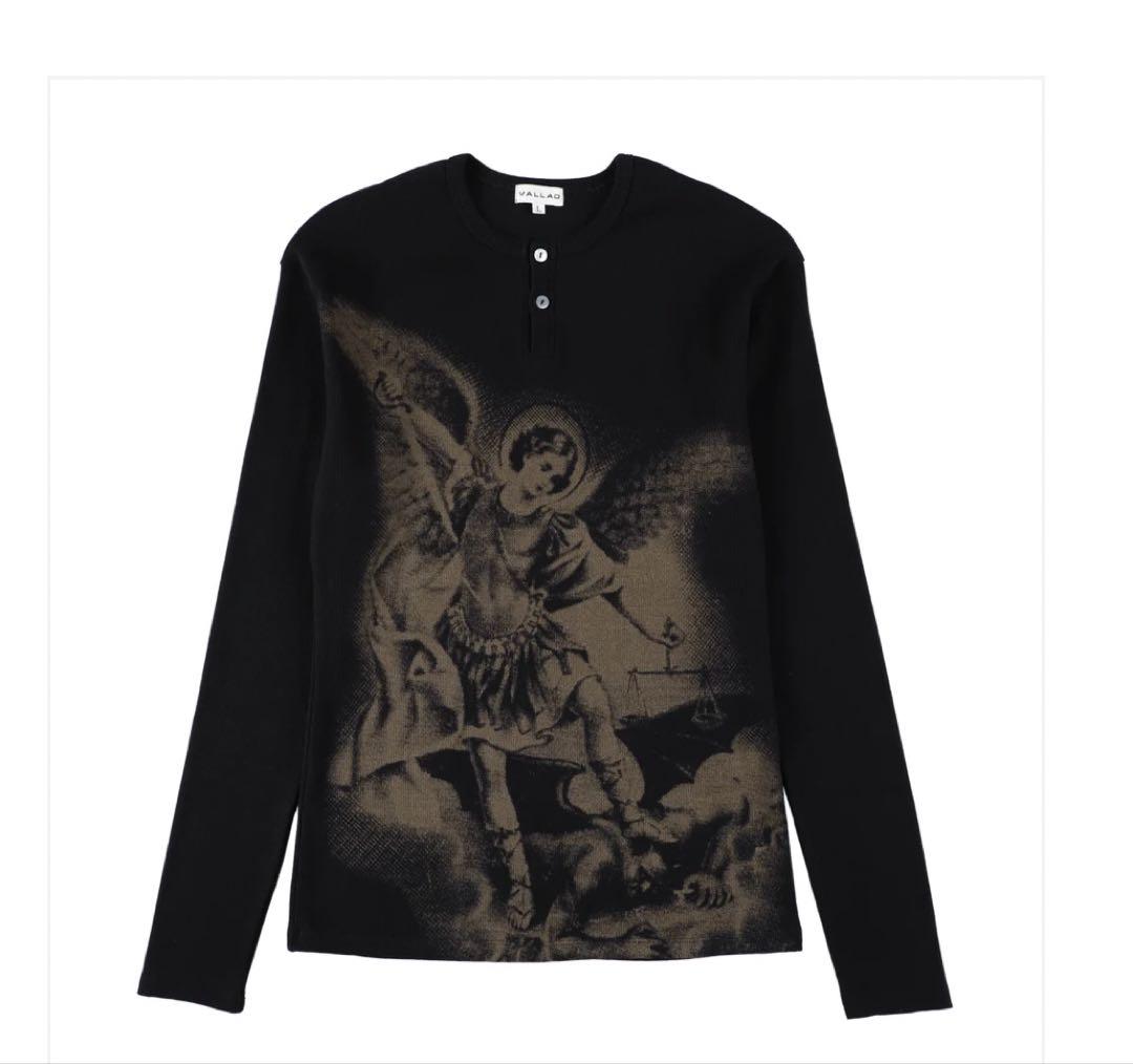 Vallad V.HENRY NECK L/Sサーマル　BLACK IO着用