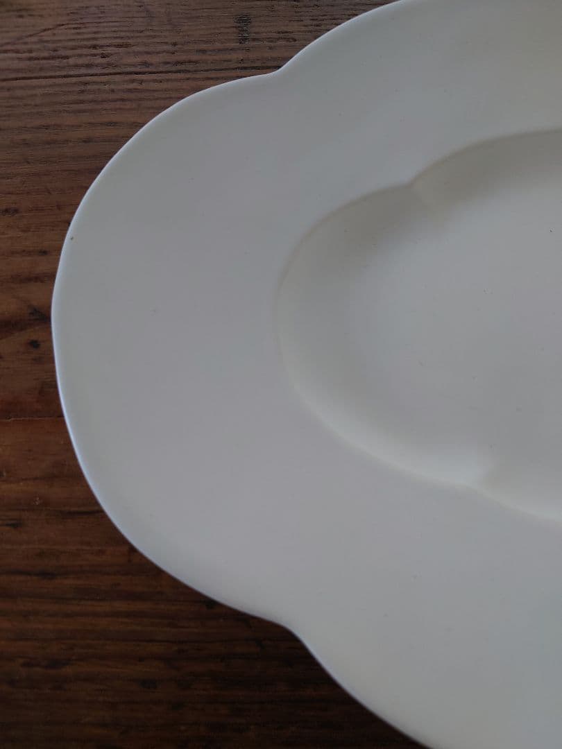 安藤雅信　オランダ四弁オーバル輪花皿 L（白マット釉）新品