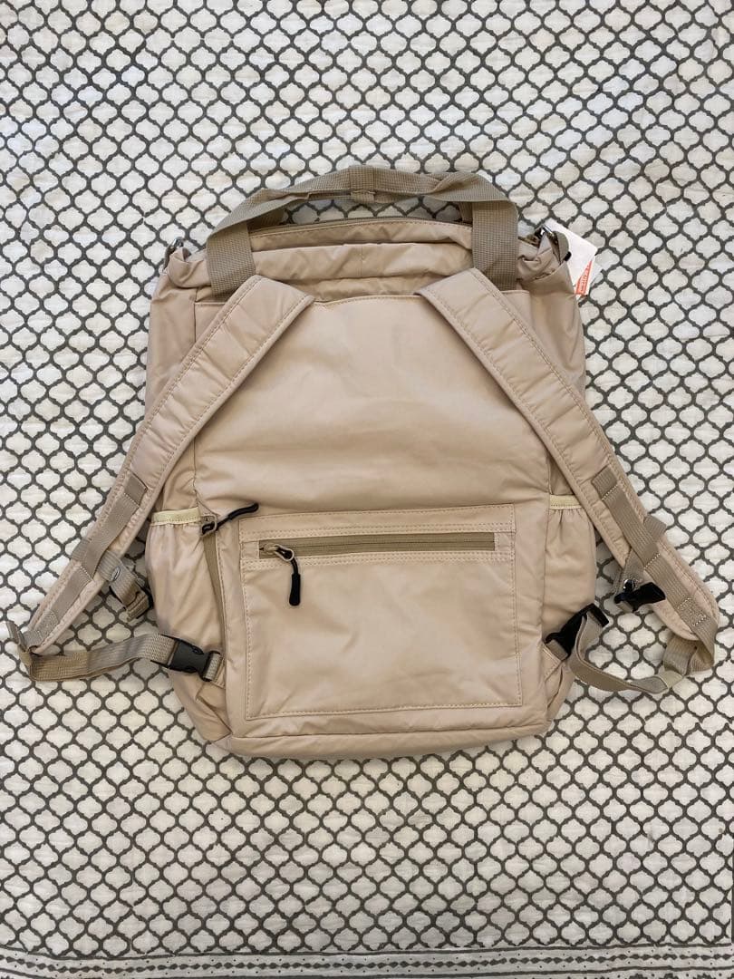 【新品】リトルウィークエンド　マザーズ　リュック　ベージュ