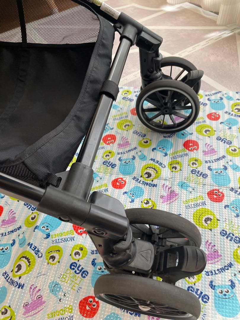 Combi ベビーカー　スゴカル4キャスcompact