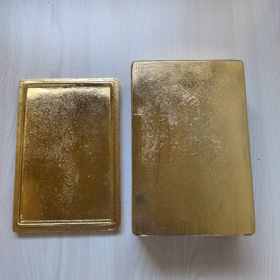 フェラーリ　金色　小箱