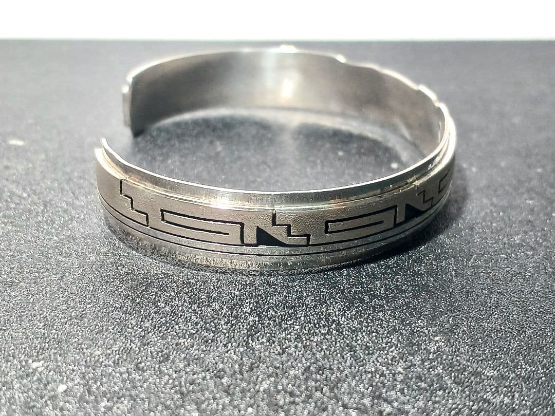 ホピ族 バングル ベラタワホングバ Berra Tawahongva