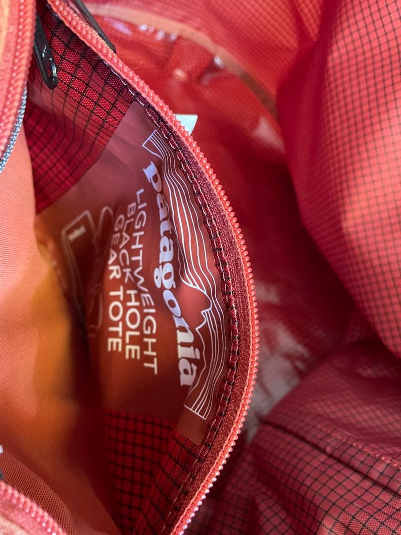 パタゴニア　ライトウェイト　ブラックホール　ギアトート　赤茶系（２８Ｌ）