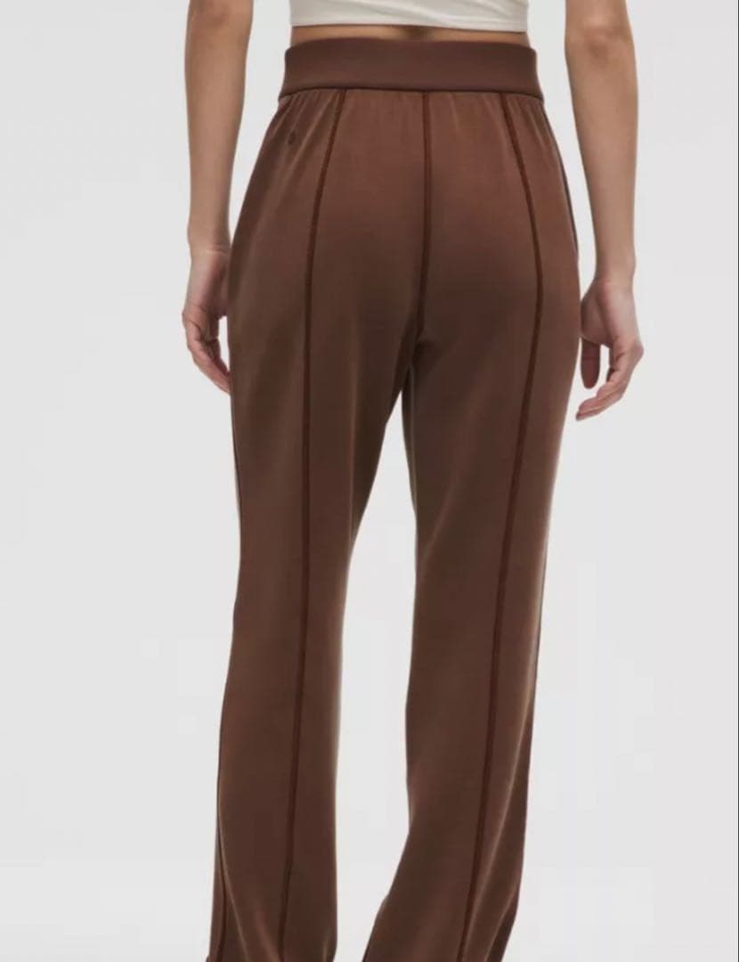 新品 ルルレモンSoftstreme ハイライズ ストレートレッグパンツ XS