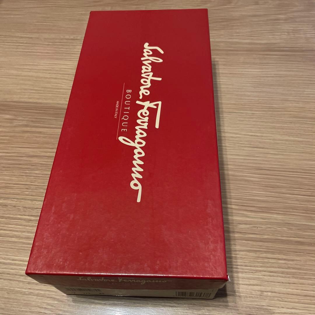Salvatore Ferragamo ブラウンパンプス