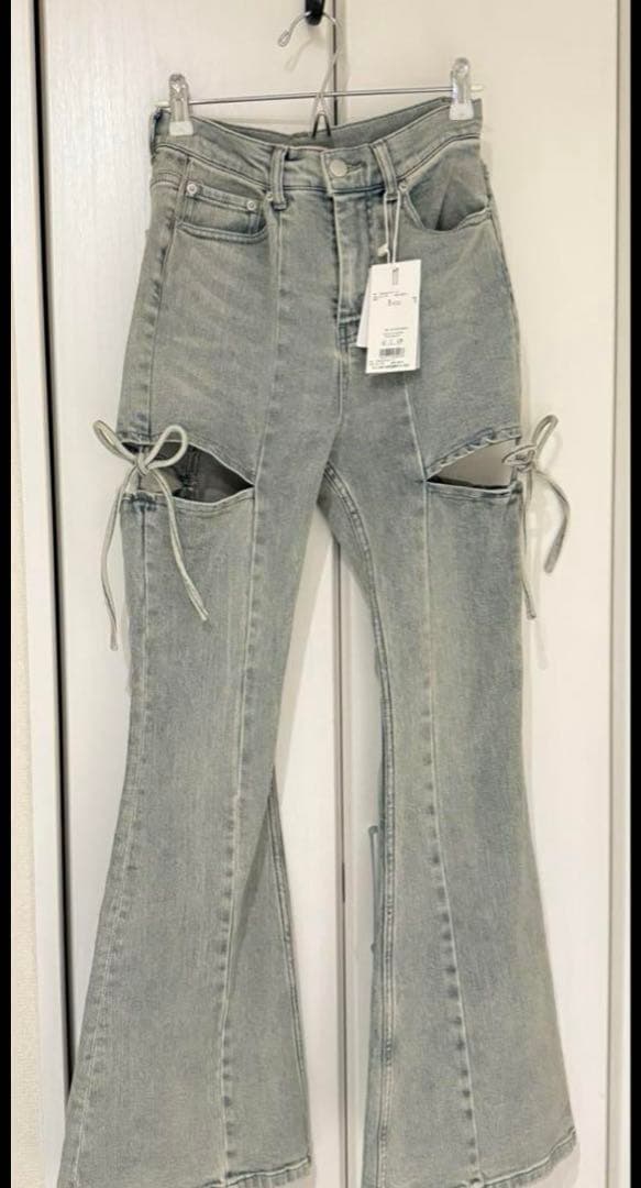 Resexxy カットアウトリボンデニムパンツ