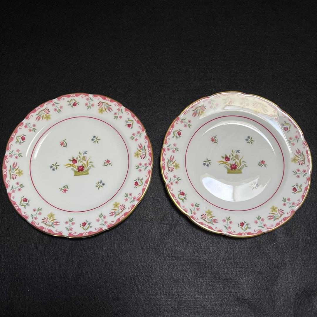 廃盤品 ウエッジウッド ビアンカ 18cmプレート2枚