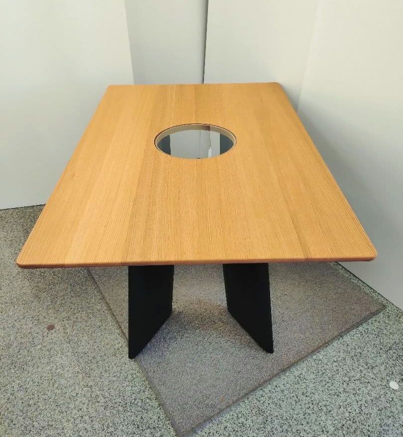 未使用 くつろぐ愛猫を眺めながら過ごせる ダイニングテーブル ナガノインテリア