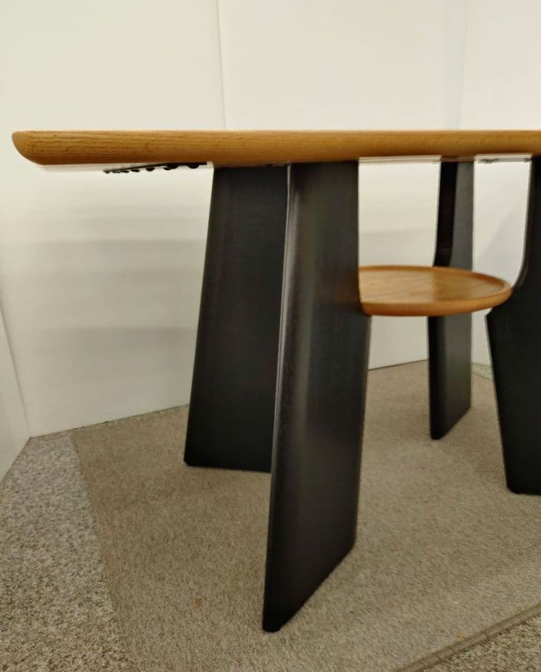 未使用 くつろぐ愛猫を眺めながら過ごせる ダイニングテーブル ナガノインテリア