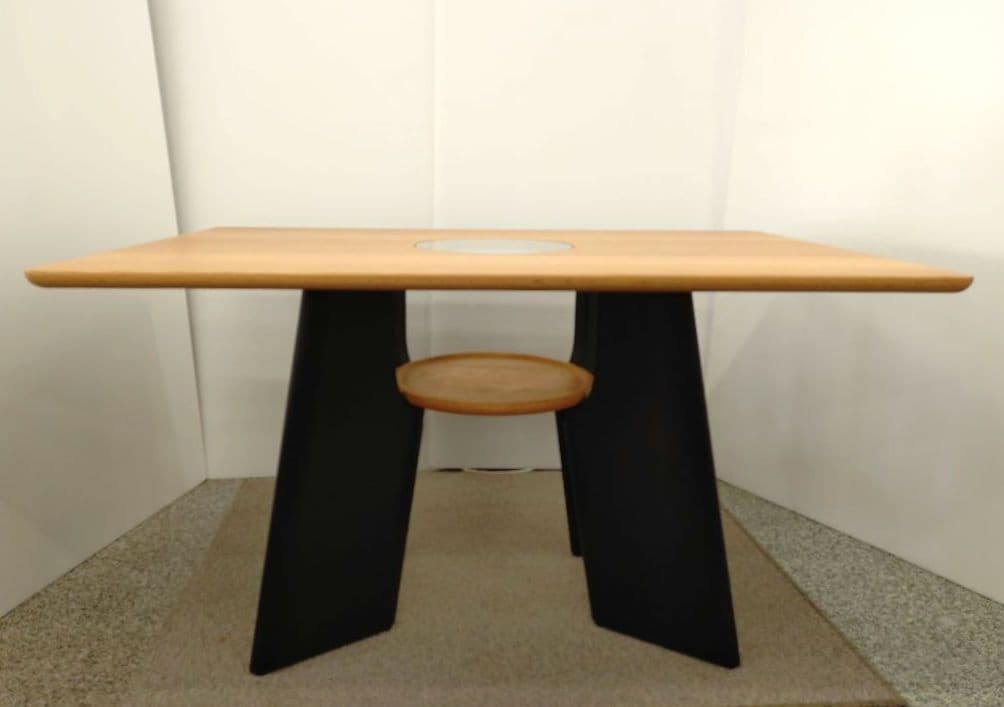 未使用 くつろぐ愛猫を眺めながら過ごせる ダイニングテーブル ナガノインテリア