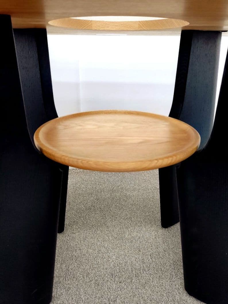 未使用 くつろぐ愛猫を眺めながら過ごせる ダイニングテーブル ナガノインテリア