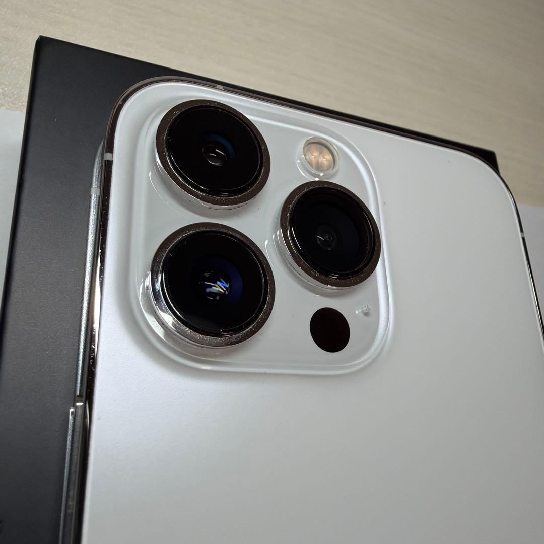 iPhone 13 Pro 256GB シルバー SIMフリー カメラ注意あり